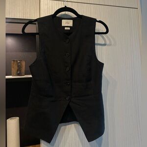 Aritzia Regal Vest Linen
